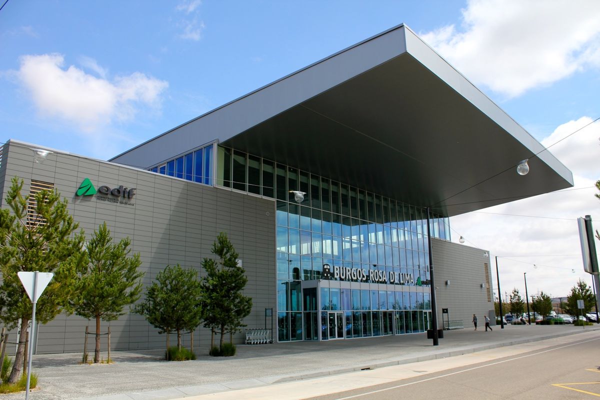 Estacion tren ROSA MANZANO BURGOS