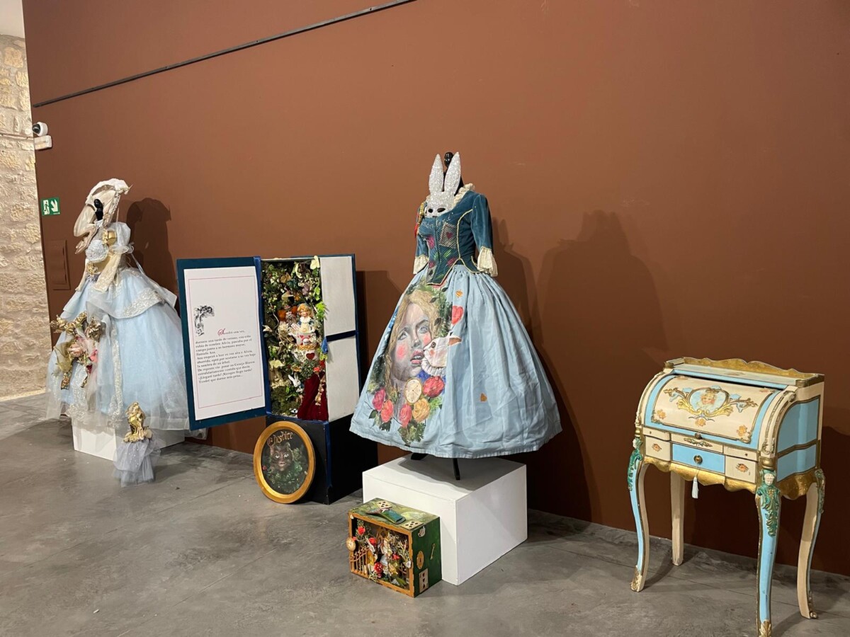 Imagen Exposicion Cuentos que Visten Ciencia