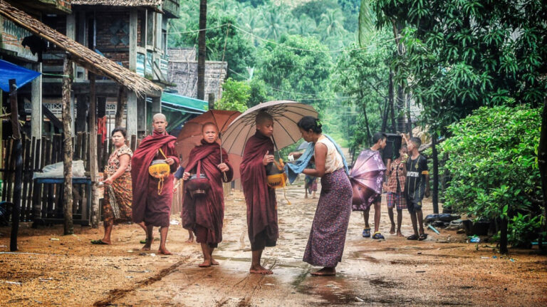 chema-araiza-muestra-en-ona-la-realidad-de-myanmar
