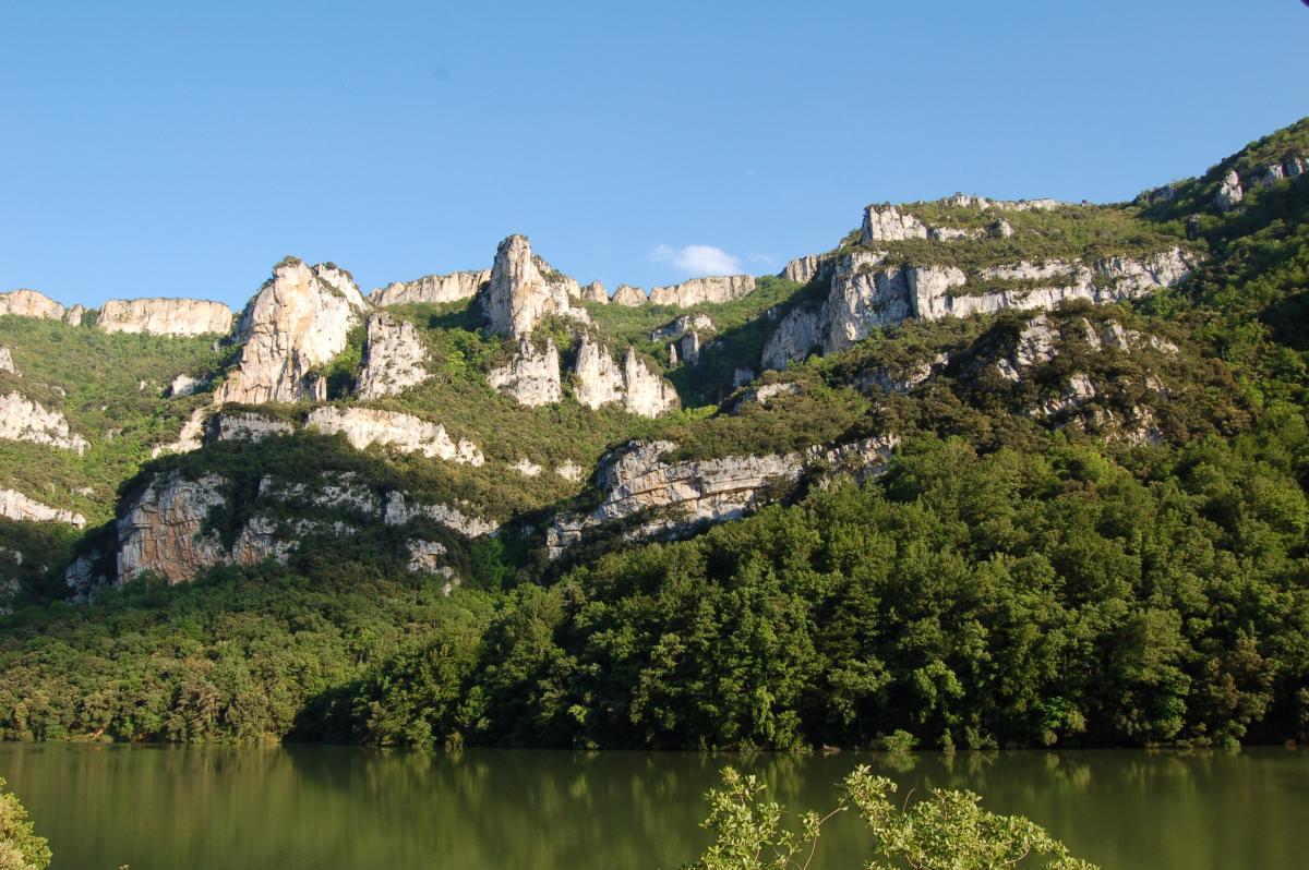 desfiladero_y_embalse_de_sobron