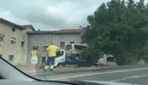 dos-heridos-tras-salirse-de-la-via-una-furgoneta-e