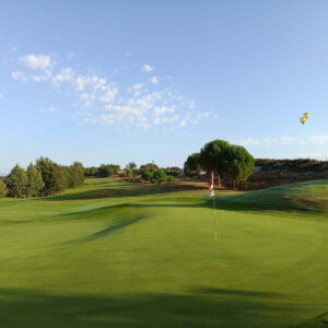 el-campo-de-golf-de-villarias-incluido-en-el-circu-2