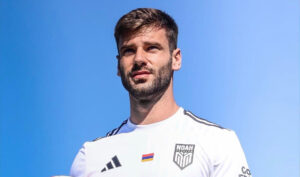 el-futbolista-villarcayes-mario-gonzalez-deja-el-b-2
