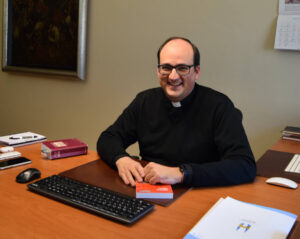 el-sacerdote-que-fue-parroco-en-el-valle-de-losa-c