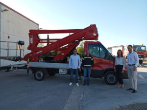 el-valle-de-mena-recibe-un-nuevo-camion-cesta-para