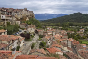 frias-burgos-675c287181b48