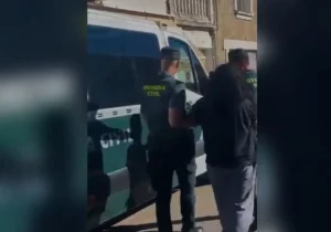 la-guardia-civil-registra-el-domicilio-del-joven-d