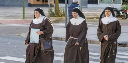 las-monjas-excomulgadas-abandonaron-ayer-el-monast-2