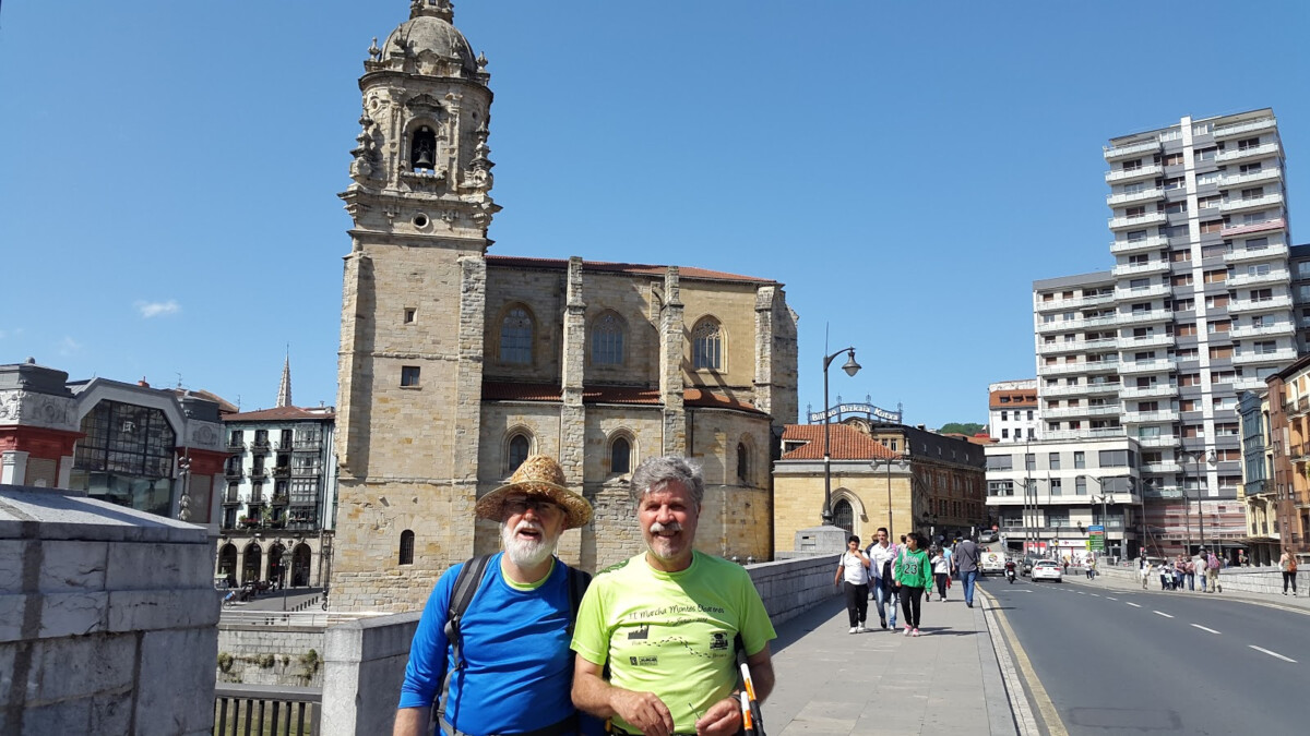 mas-de-medio-centenar-de-senderistas-recorreran-lo