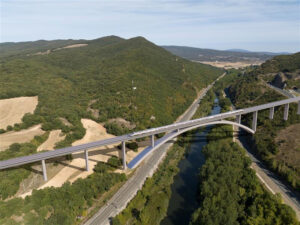 transportes-contrata-por-2416-millones-de-euros-un